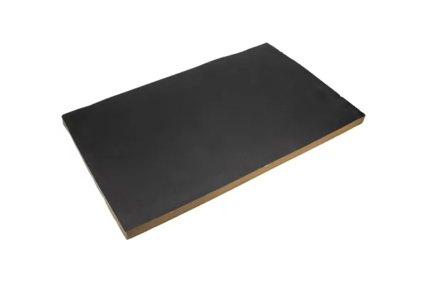 Oryginalna mata izolująca osłony silnika o wymiarach 50X820X1310 i numerze katalogowym 542147.0