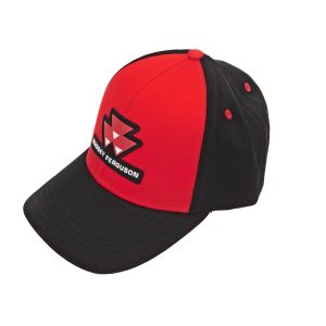 Oryginalna czapka z daszkiem koloru czarno-czerwonego o numerze katalogowym X993312017000 firmy Massey Ferguson.