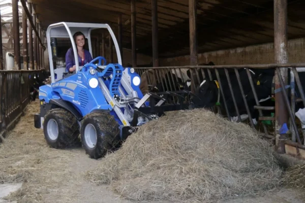 Oryginalne widły z krokodylem o numerze katalogowym C890355, przystosowany do współpracy z ładowarkami marki MultiOne. Widły posiadają szerokość roboczą 95 cm.