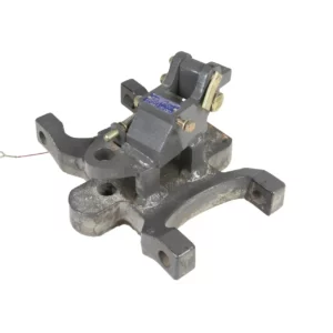 Oryginalne mocowanie dolnej belki zaczepowej o numerze katalogowym F339500164010