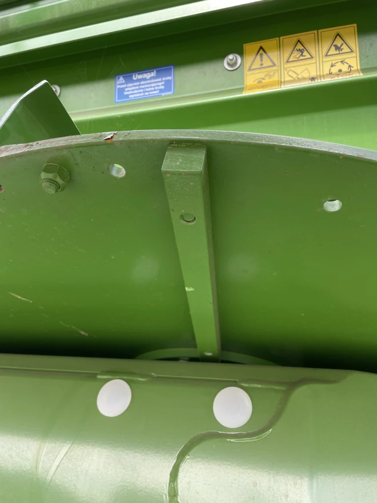 Skrobak tarczy rozrzutnika Bergmann