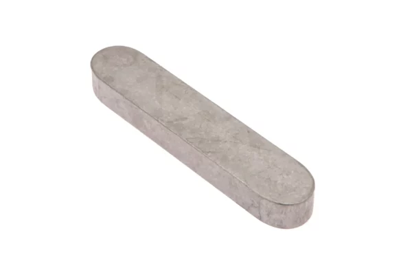 Wpust pryzmatyczny o wymiarach 18 x 11 x 90 mm i numerze katalogowym DIN6885A-18X11X90