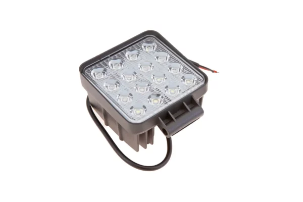 Lampa robocza LED o napięciu 10-30 V o natężeniu światła 2880 lm