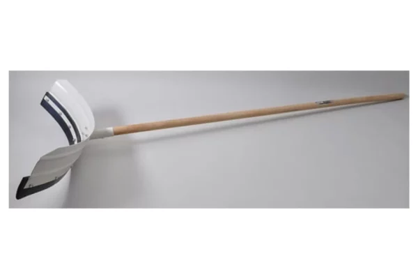 Zgarniak do obornika półokrągły z trzonkiem 75 cm