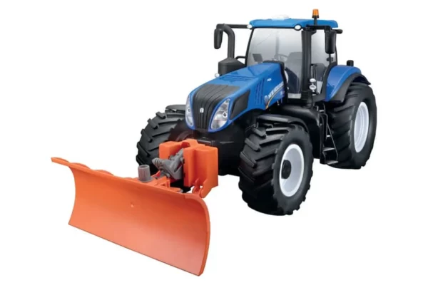 Ciągnik New Holland T8.320 z pługiem śnieżnym