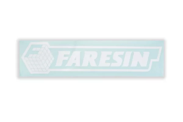 Naklejka z logo "Faresin" o numerze katalogowym 720000028. Stosowana w maszynach rolniczych wielu marek. Rzeczewisty kolor naklejki jest inny