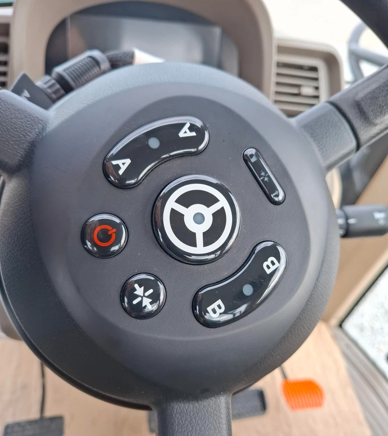 Nakładka Bluetooth na kierownicę do nawigacji AllyNav